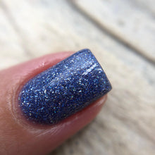 Load image into Gallery viewer, Cancer - Blue Chaceldony