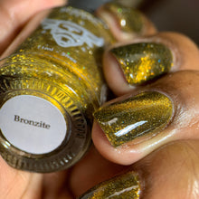 Load image into Gallery viewer, Taurus - Bronzite