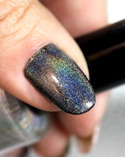 Load image into Gallery viewer, PRE ORDER - Penélope Luz - Holo Wonder