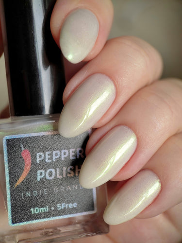 Pepper Polish - Tem Que ir Fantasiada? (Do I Need a Costume?)