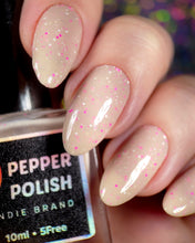 Load image into Gallery viewer, Pepper Polish - Sem Fantasia (No Costume)