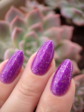 Load image into Gallery viewer, Pepper Polish - Vou de Bruxa (Going as a Witch)