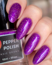 Load image into Gallery viewer, Pepper Polish - Vou de Bruxa (Going as a Witch)