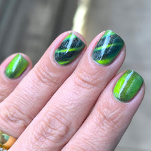 Load image into Gallery viewer, Pepper Polish - Secret Garden