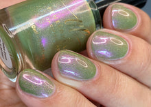 Load image into Gallery viewer, Penélope Luz - Groovy Green