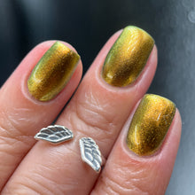 Load image into Gallery viewer, Phoenix - Golden Bellied Starfront let